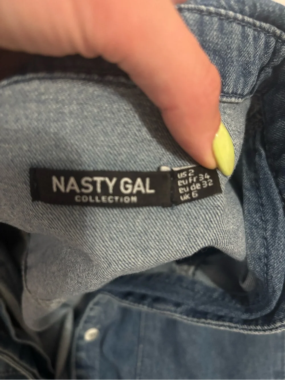 Nasty gal denim utility romper size 2 - Picture 2 of 2